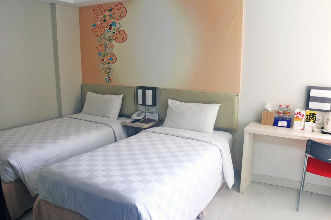 Cordela Hotel Cirebon Kültér fotó